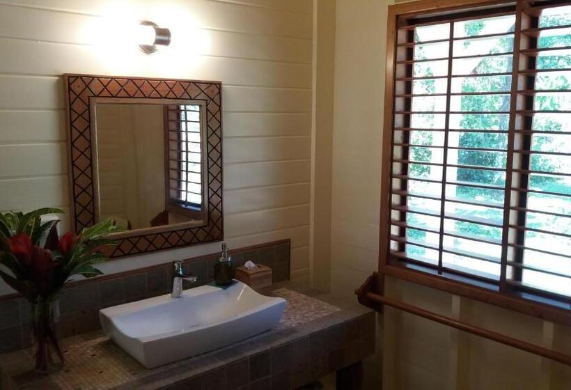 تختخواب و صبحانه Bluff Beach Retreat