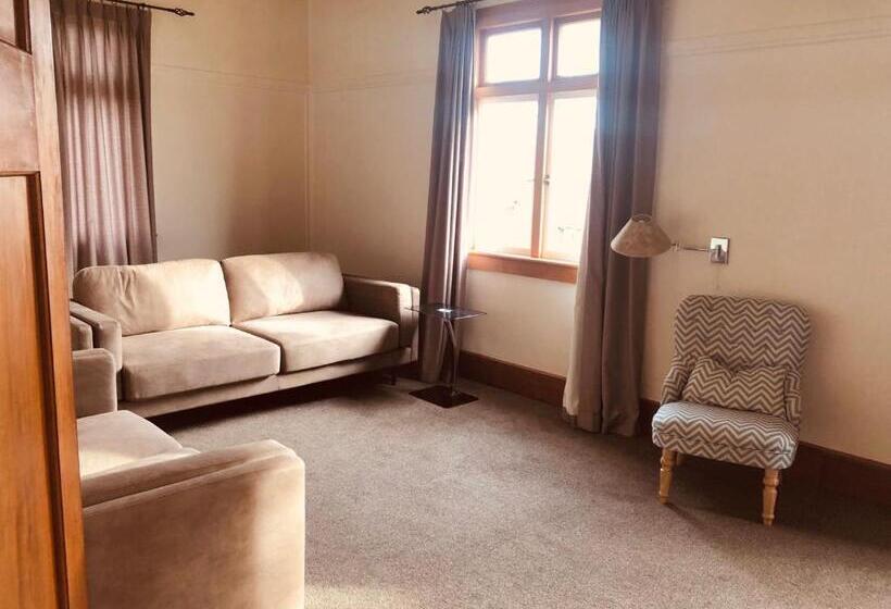 مبيت وإفطار Penmarric House   Self Check In