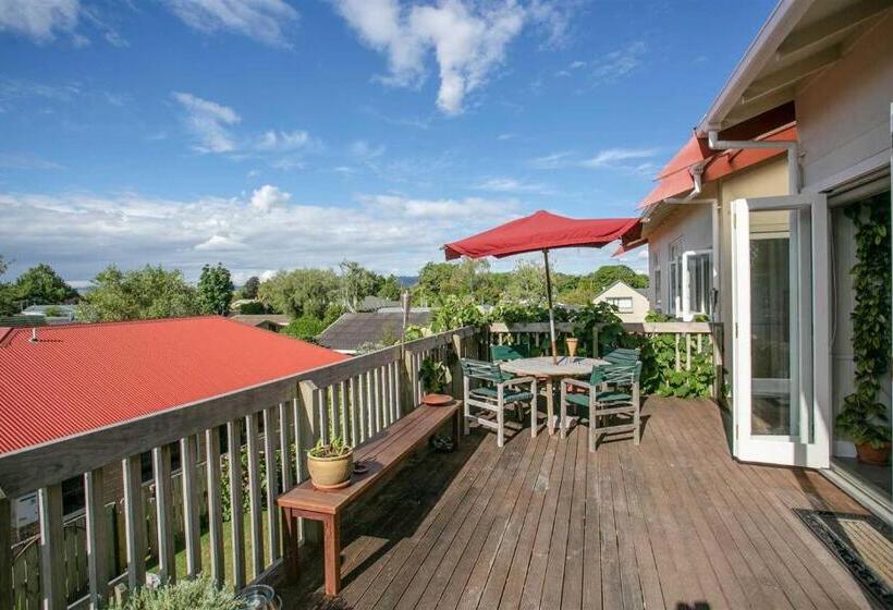 مبيت وإفطار Penmarric House   Self Check In