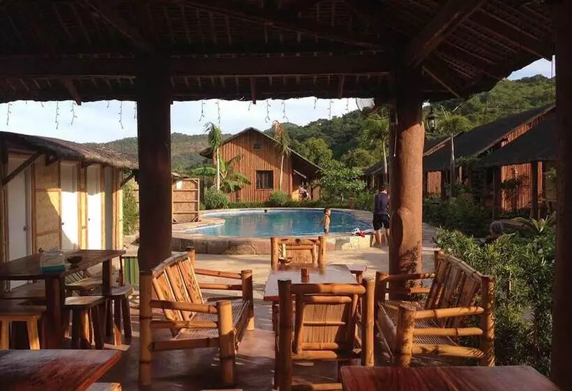 Calayo Beach Resort