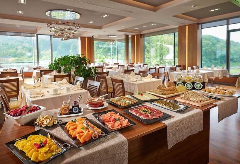 هتل Atlantida Boutique