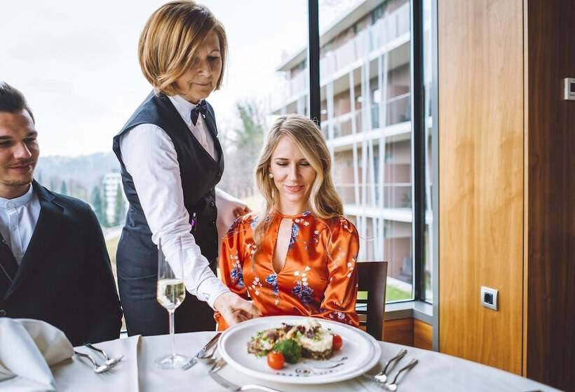 هتل Atlantida Boutique