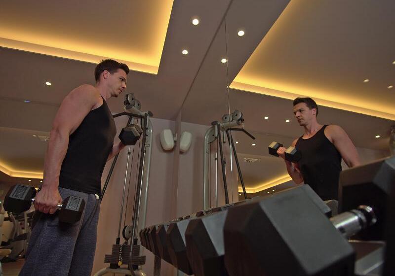 هتل Atlantida Boutique