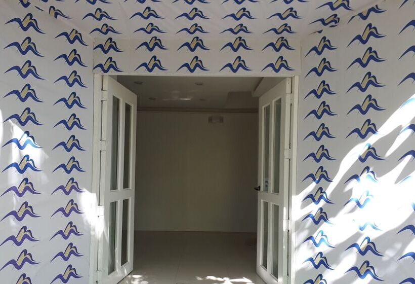 בית מלון כפרי Boracay Midtown