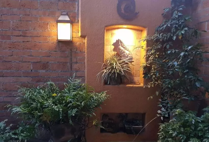 ホテル Casa Embrujo Morelia   Boutique