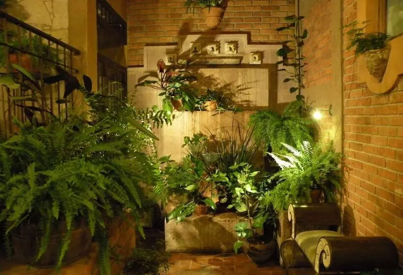 ホテル Casa Embrujo Morelia   Boutique