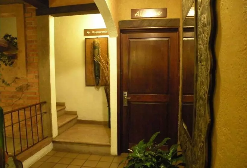 ホテル Casa Embrujo Morelia   Boutique
