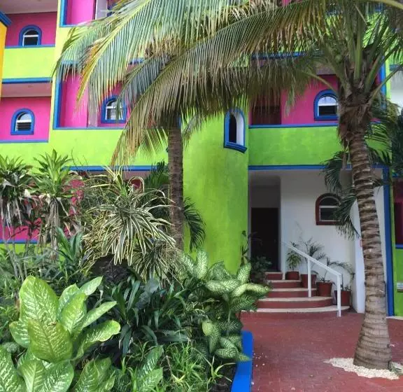 ホテル Del Sol Beachfront