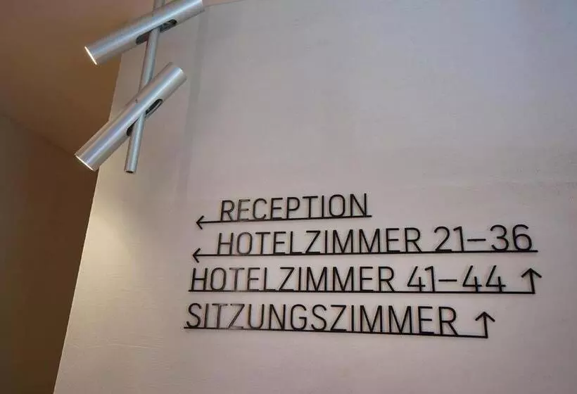ホテル Gasthaus Zum Trauben