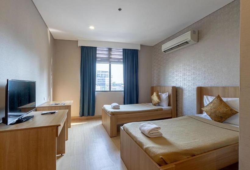 בית מלון כפרי Zen Rooms Madison 101 Qc