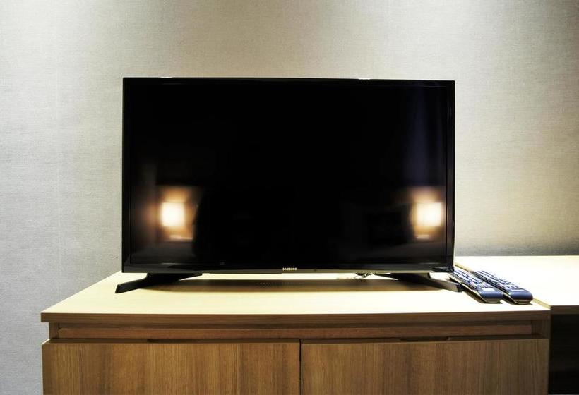 בית מלון כפרי Zen Rooms Madison 101 Qc