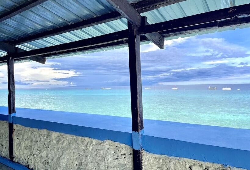 Giswold Lagunde Beach Resort