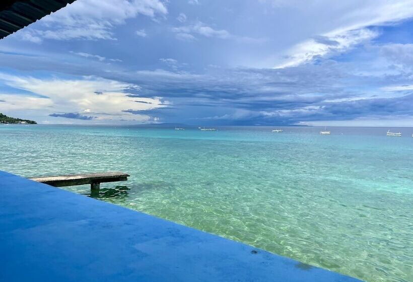 Giswold Lagunde Beach Resort