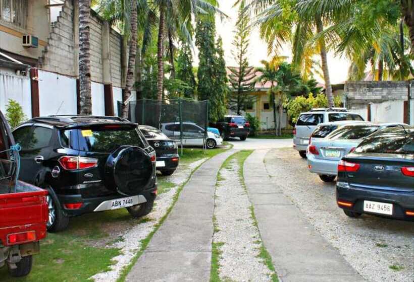 Giswold Lagunde Beach Resort