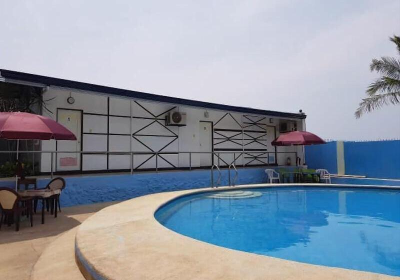 Giswold Lagunde Beach Resort