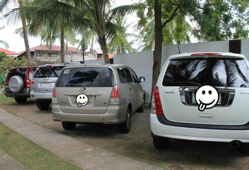 Giswold Lagunde Beach Resort