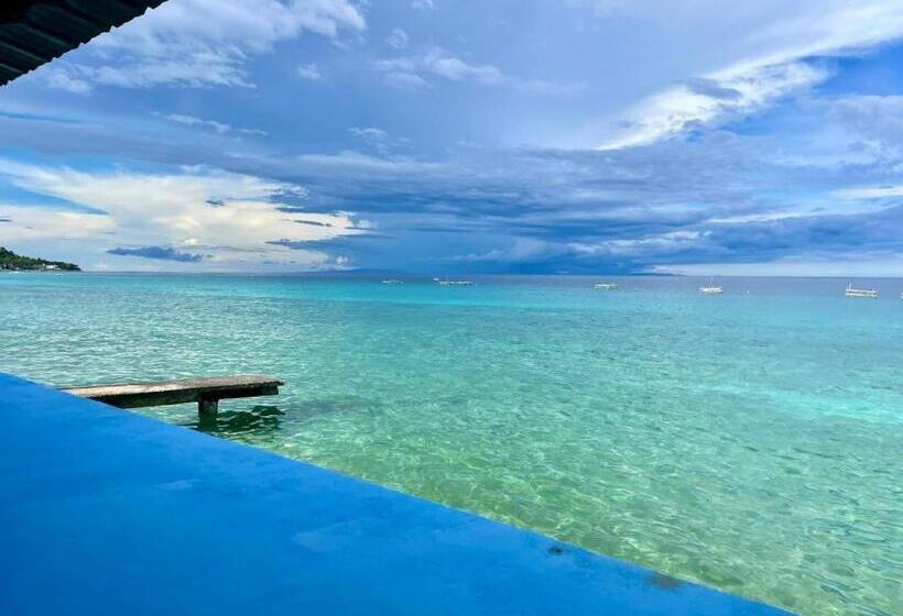 Giswold Lagunde Beach Resort