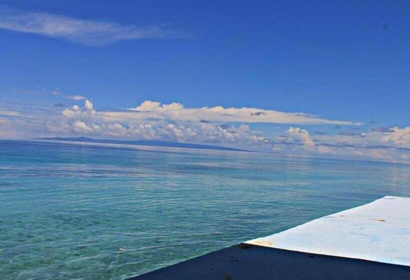 Giswold Lagunde Beach Resort