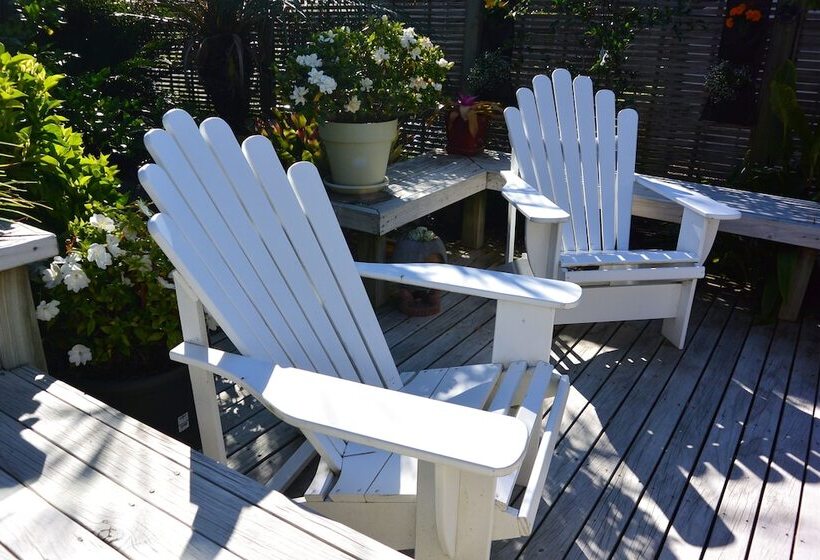 Terry And Cindy's Bed And Breakfast