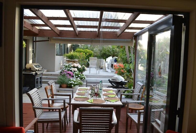 Terry And Cindy's Bed And Breakfast