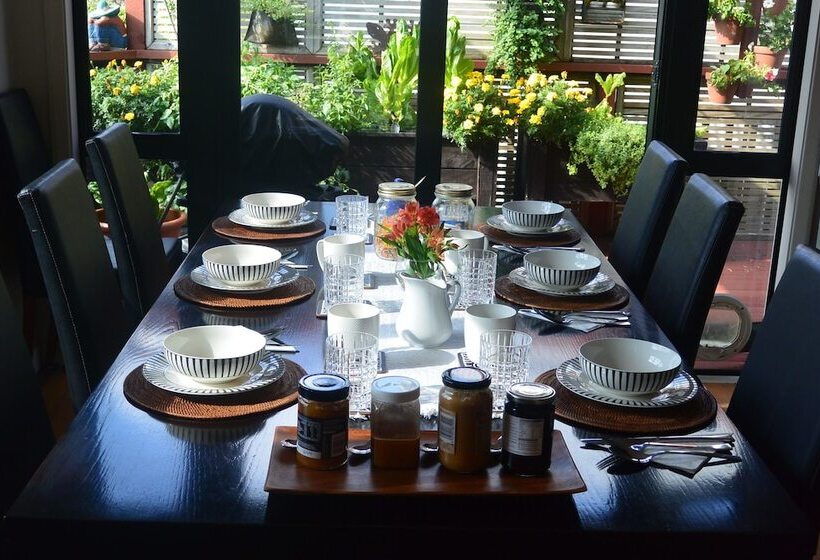 Terry And Cindy's Bed And Breakfast