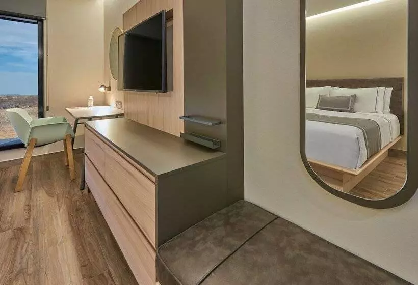 ホテル City Express Plus by Marriott Mazatlán