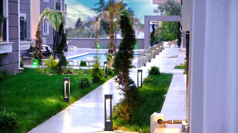 Отель Flower City Suits