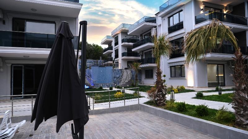 Отель Flower City Suits