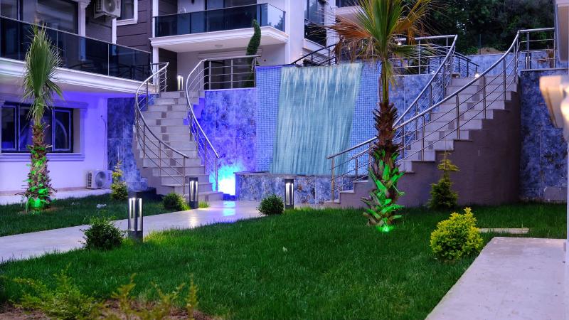 Отель Flower City Suits