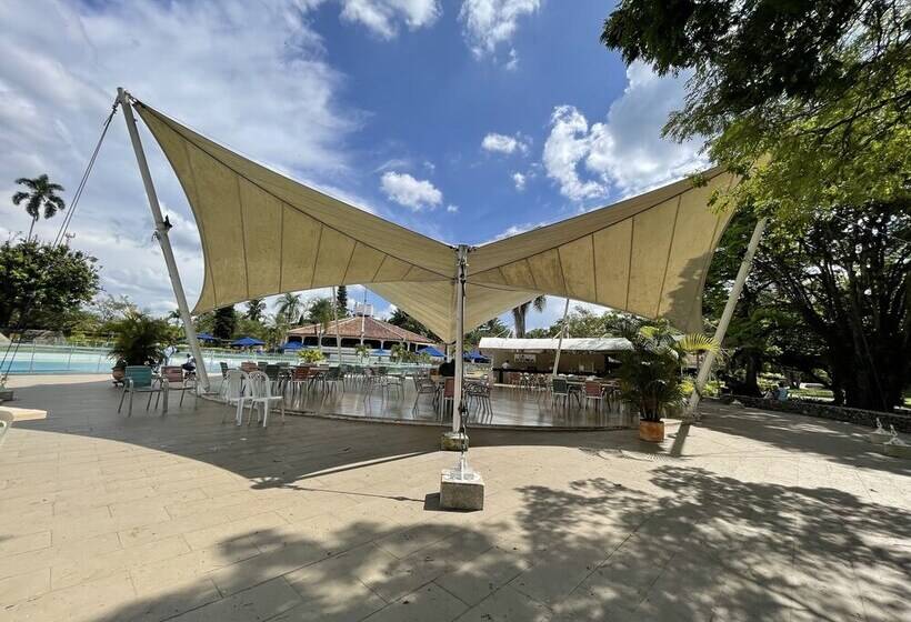 Otel Lake House Resort