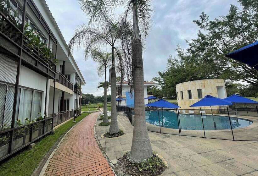 Otel Lake House Resort