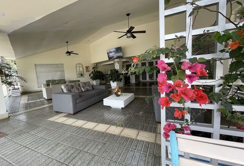 Otel Lake House Resort