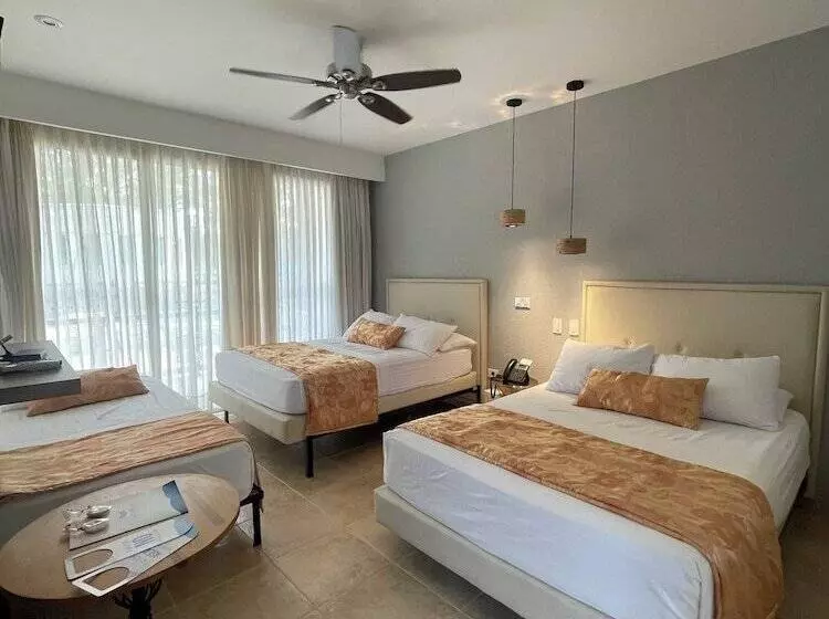 Hotelli Lake House Resort