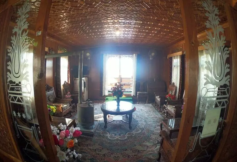 ホテル Goona Palace Houseboats