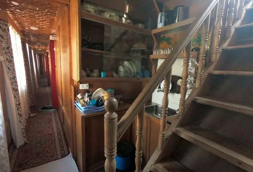 ホテル Goona Palace Houseboats