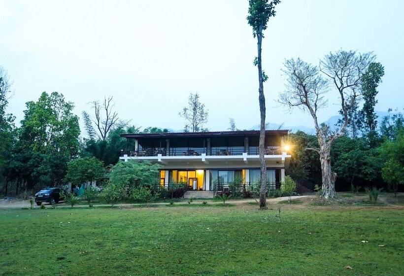 هتل Hideaway By Aahma