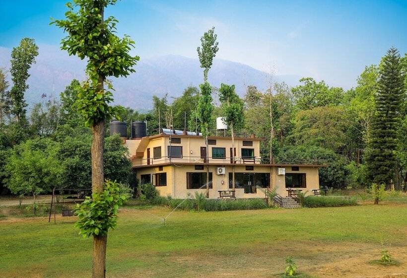 هتل Hideaway By Aahma