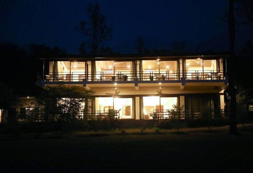 هتل Hideaway By Aahma