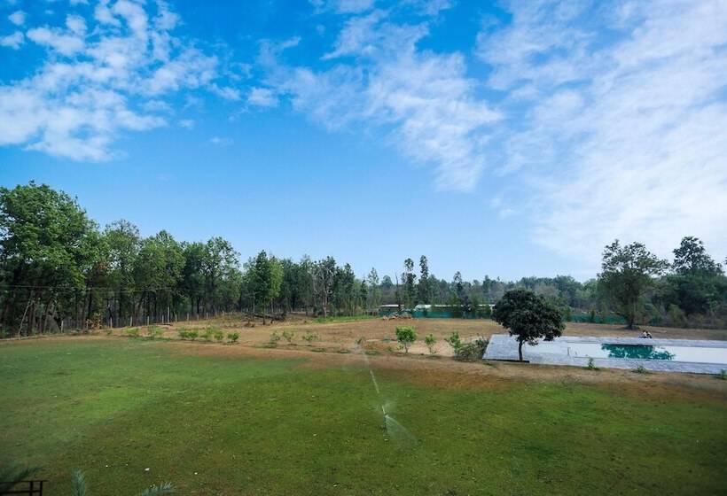 هتل Hideaway By Aahma