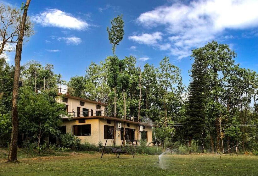 هتل Hideaway By Aahma