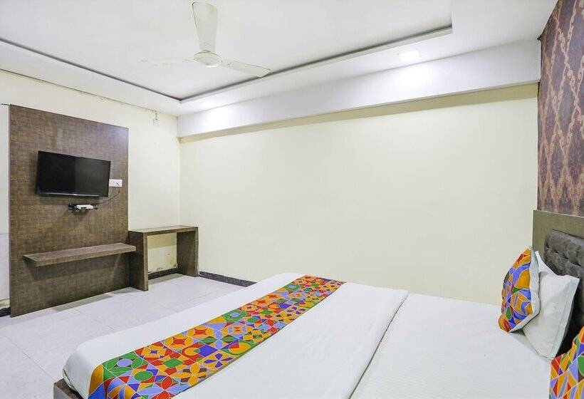 בית מלון כפרי Fabexpress Arjun Imperial