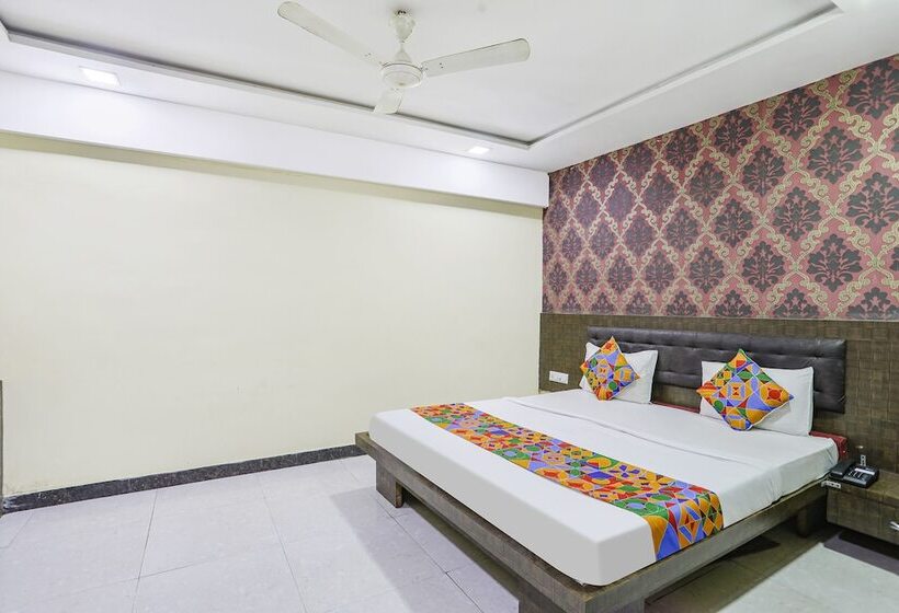 בית מלון כפרי Fabexpress Arjun Imperial