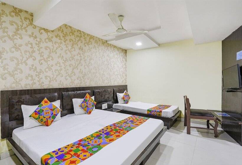 בית מלון כפרי Fabexpress Arjun Imperial