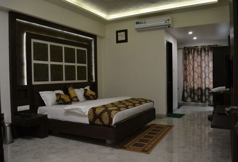 בית מלון כפרי The Grand Rajwada