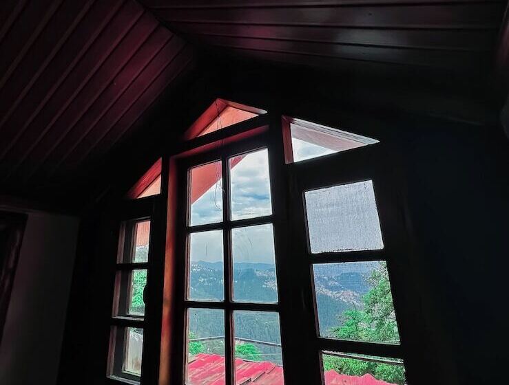 Wingait Inn   Hotel Near The Mall Road