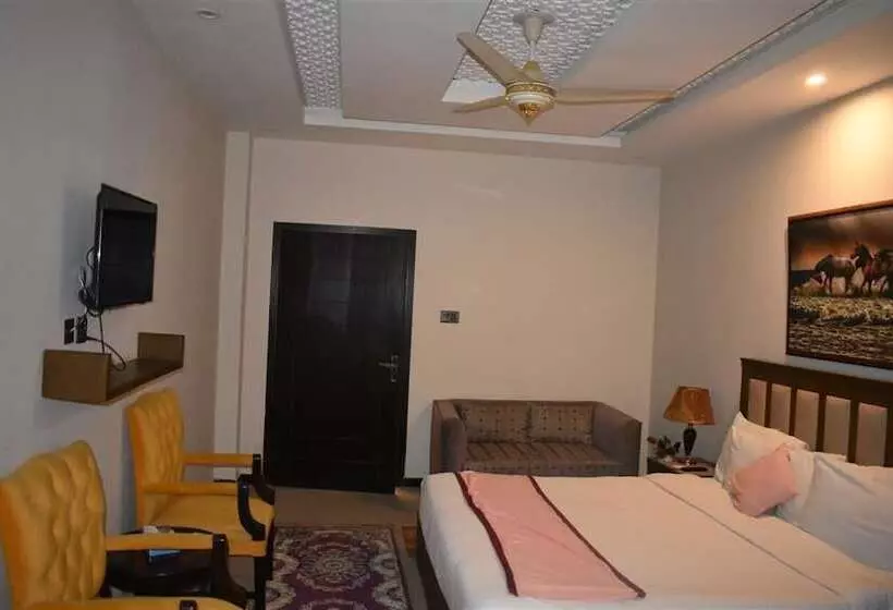 Abbott Crown Hotel And Restaurant