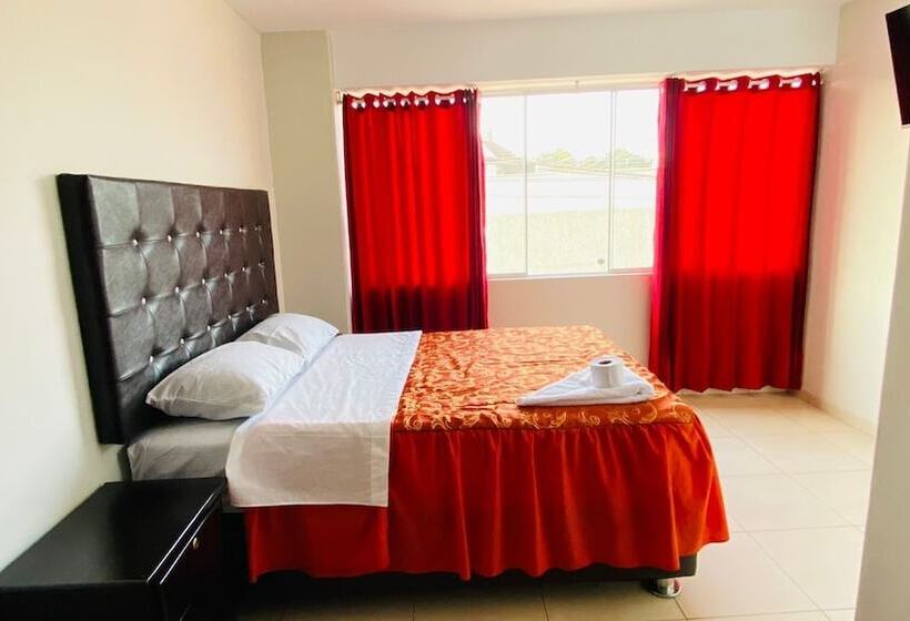 فندق صغير Hospedaje Napoles Trujillo