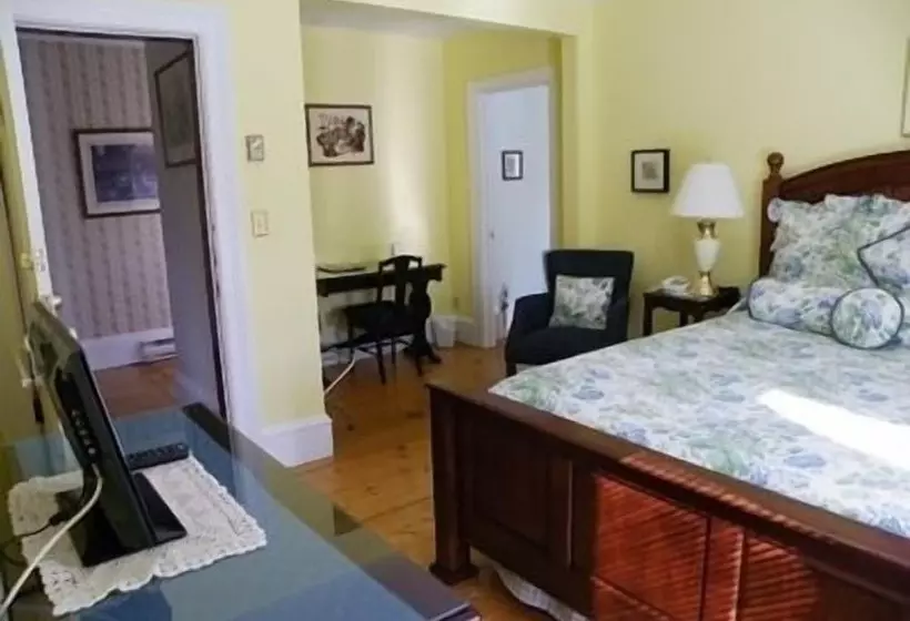 The Colonel S In B&b