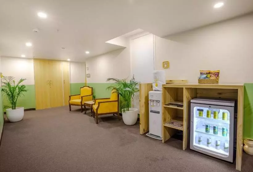 Bloom Hotel   Karol Bagh