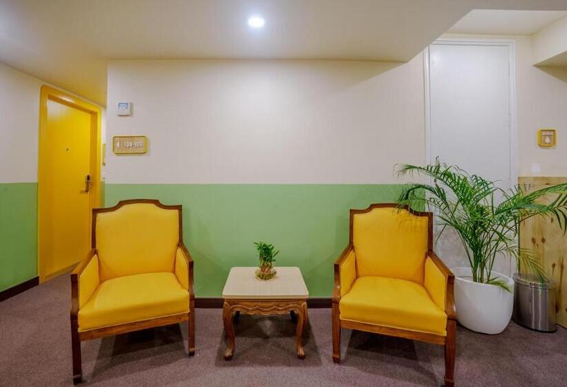 Bloom Hotel   Karol Bagh